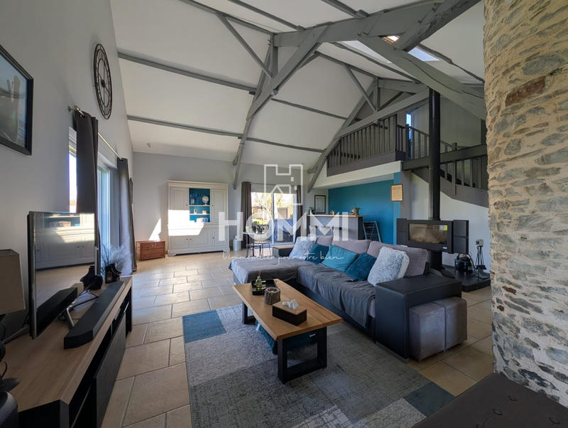 Maison - 253 m² - 8 pièces