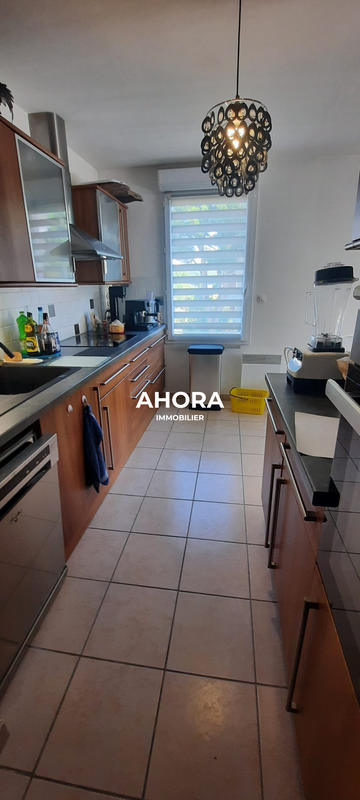 Appartement - 90 m² - 4 pièces