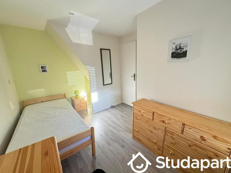 Chambre - 9 m² - 1 pièce