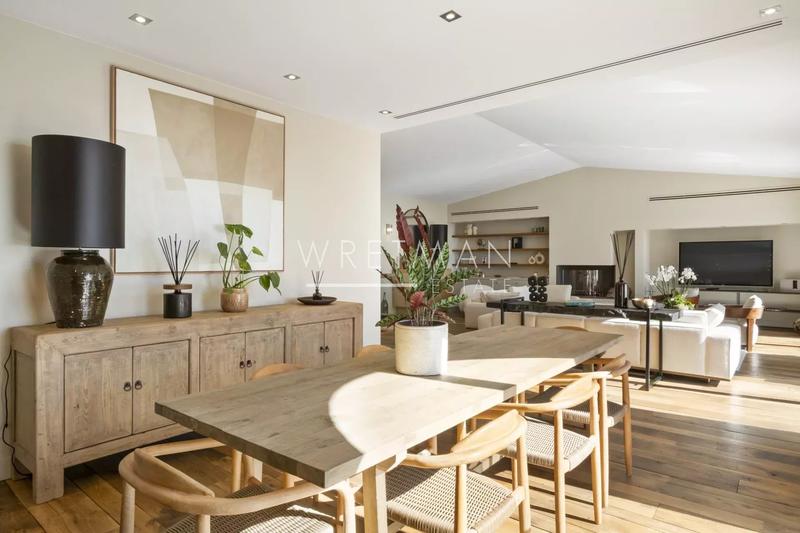 Villa - 291 m² - 7 pièces