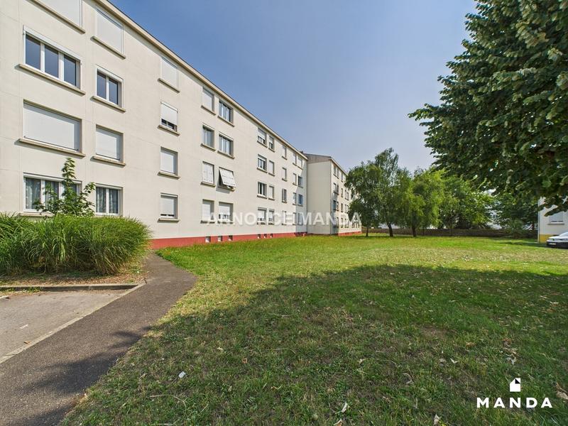 Chambre - 9 m² - 4 pièces