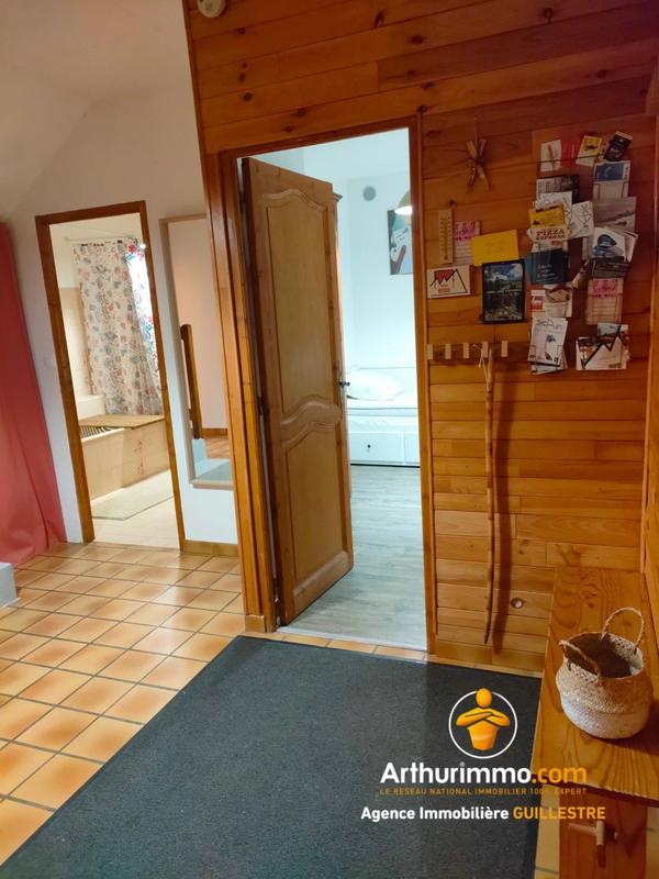 Appartement - 137 m² - 6 pièces