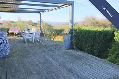 Maison traditionnelle - 89 m² - 4 pièces