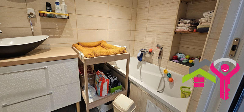 Maison - 85 m² - 4 pièces