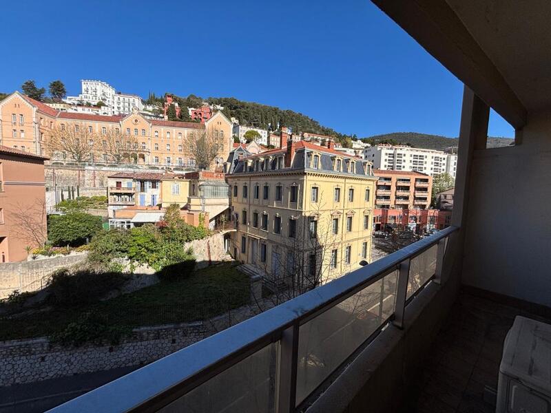 Appartement - 76 m² - 3 pièces