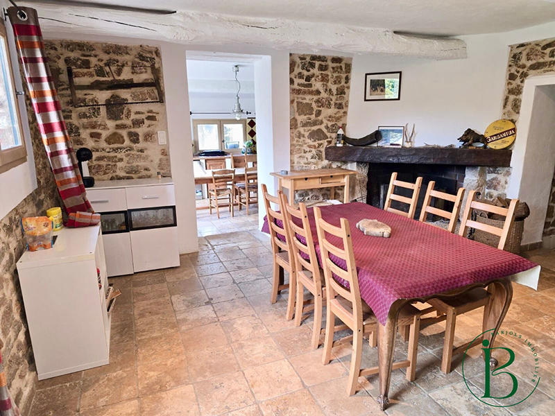 Maison - 170 m² - 6 pièces