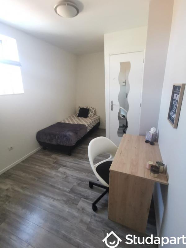 Chambre - 11 m² - 1 pièce