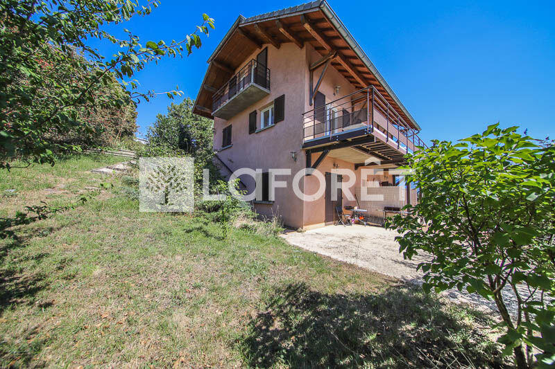 Maison - 150 m² - 7 pièces