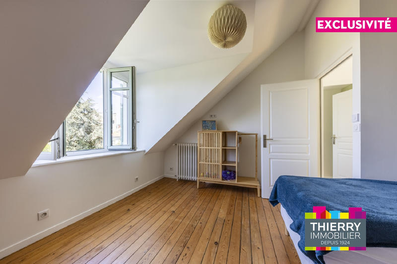 Maison - 180 m² - 6 pièces