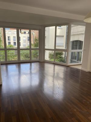 Appartement - 81 m² - 3 pièces