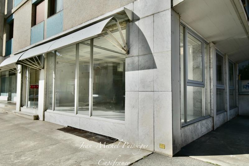 Local commercial - 70 m² - 3 pièces