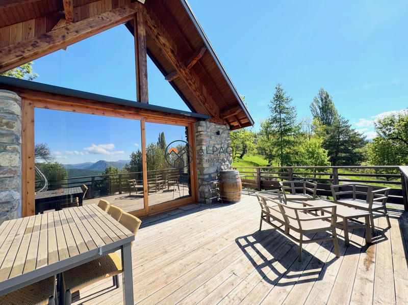 Châlet - 170 m² - 6 pièces