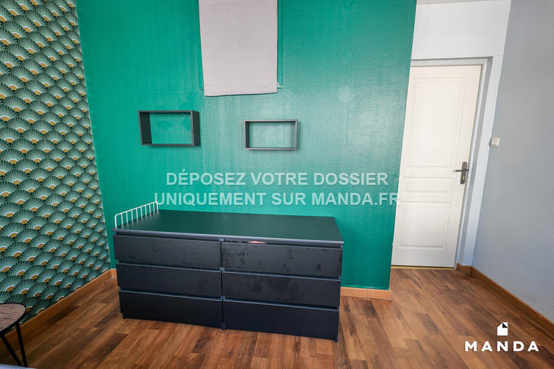 Chambre - 14 m² - 7 pièces