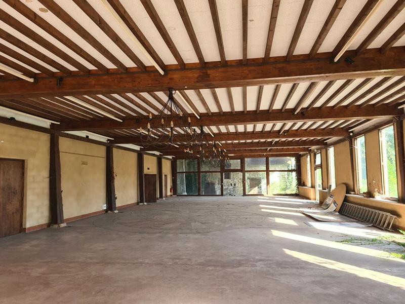 Château - 2 246 m² - 40 pièces