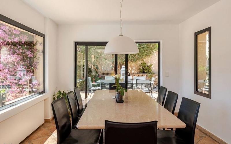 Maison - 104 m² - 4 pièces