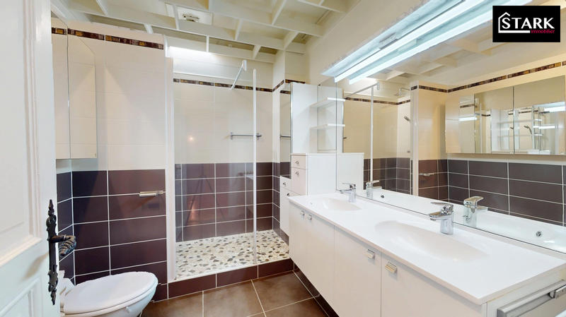 Appartement - 157 m² - 5 pièces