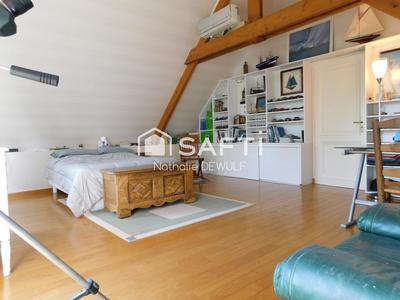 Maison - 225 m² - 8 pièces