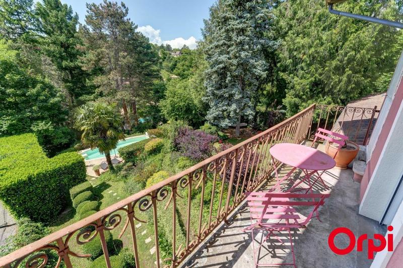 Maison - 200 m² - 6 pièces