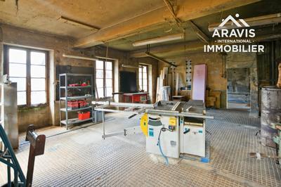 Maison - 360 m² - 10 pièces