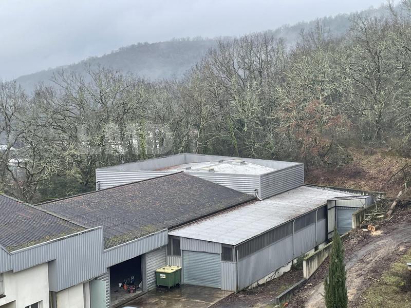 Entrepôt - 270 m² - 3 pièces