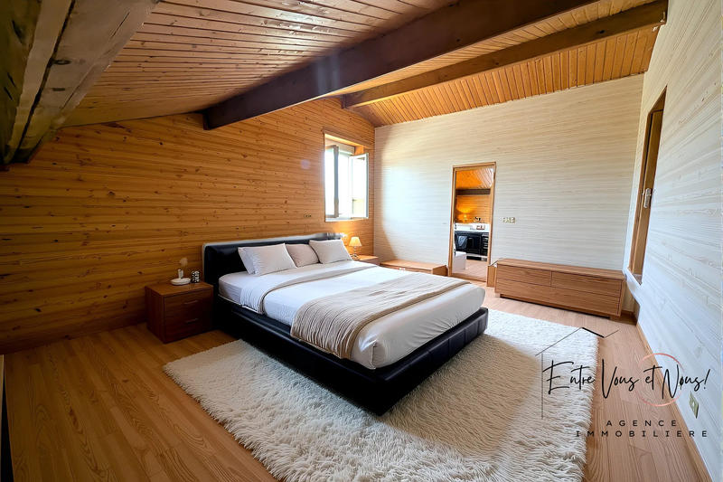 Maison ancienne - 245 m² - 9 pièces