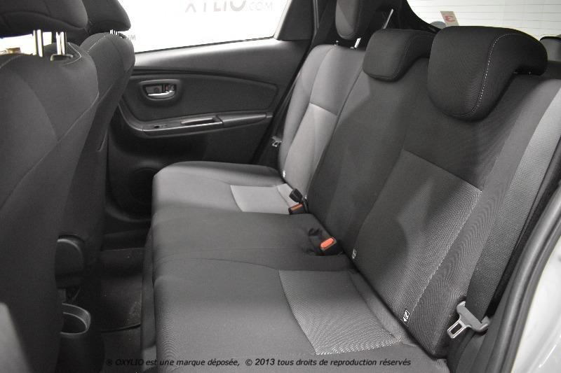 Toyota Yaris III (3) Hybrid 100h Collection