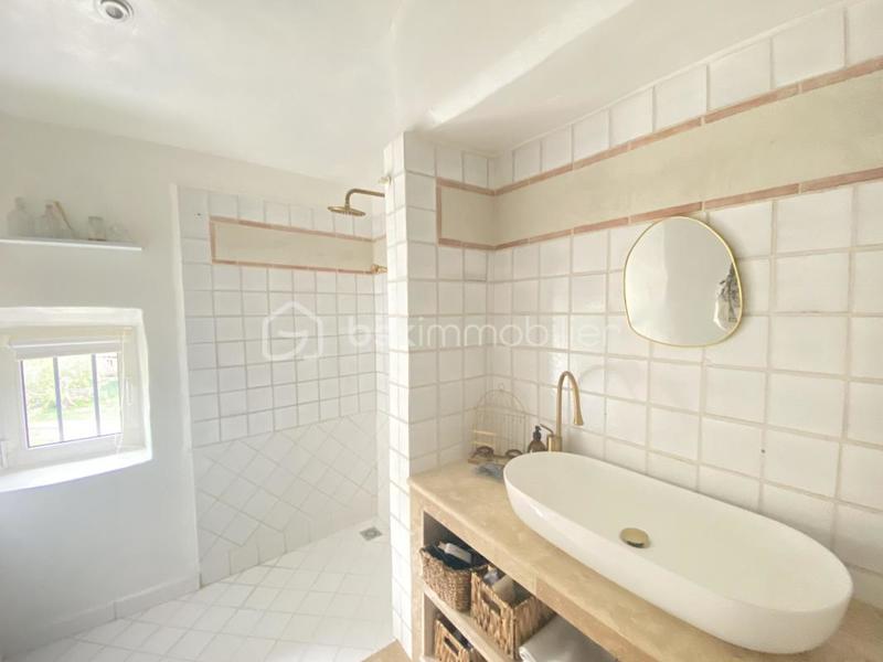 Maison - 220 m² - 6 pièces