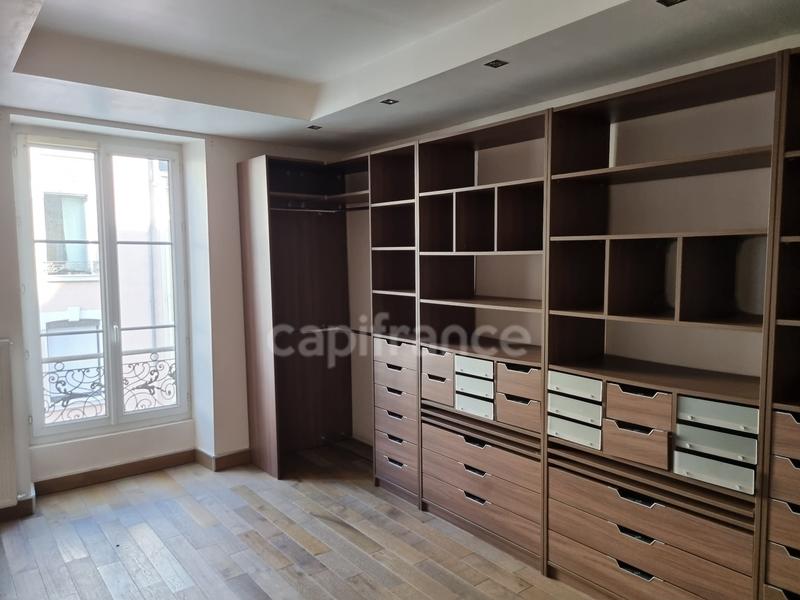 Maison - 210 m² - 8 pièces