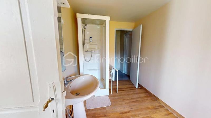 Maison - 268 m² - 11 pièces