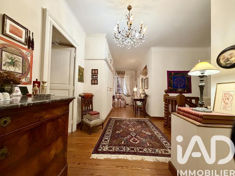 Maison - 271 m² - 6 pièces