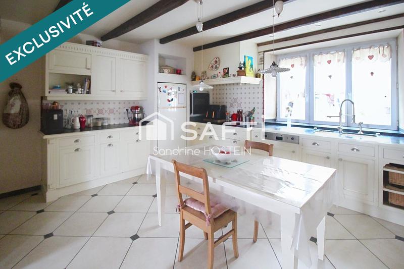 Maison - 180 m² - 8 pièces