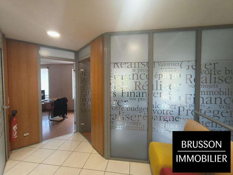 Local commercial - 318 m²