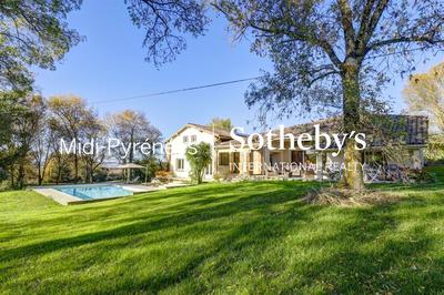 Maison - 296 m² - 7 pièces