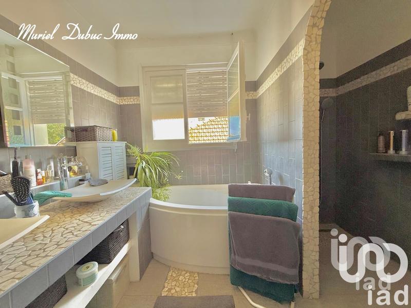 Maison - 200 m² - 7 pièces