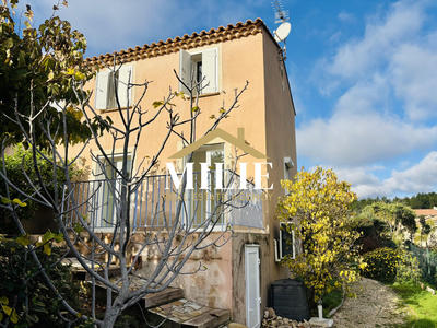 Maison - 82 m² - 3 pièces