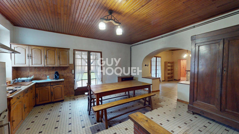 Maison - 165 m² - 8 pièces