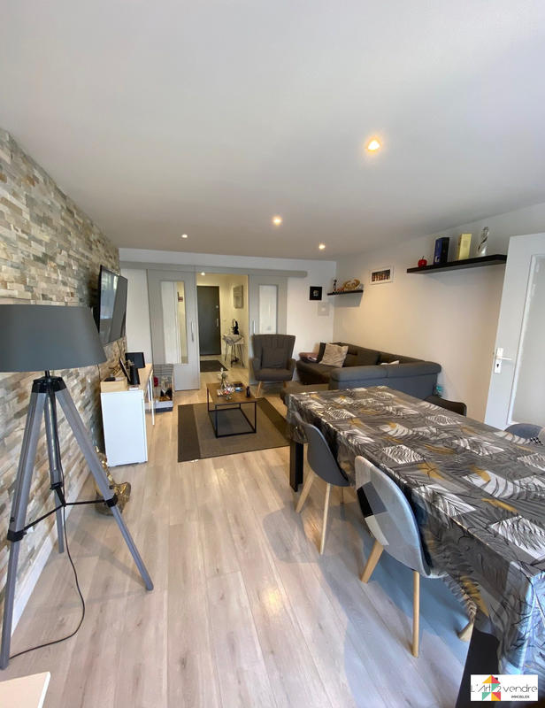 Appartement - 94 m² - 4 pièces