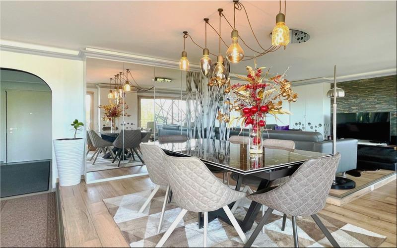 Appartement - 122 m² - 6 pièces