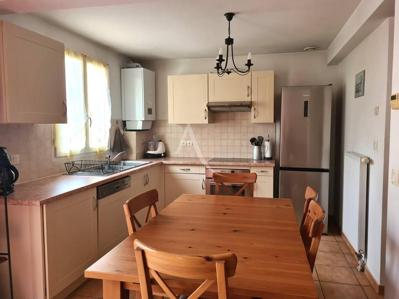 Maison - 74 m² - 5 pièces