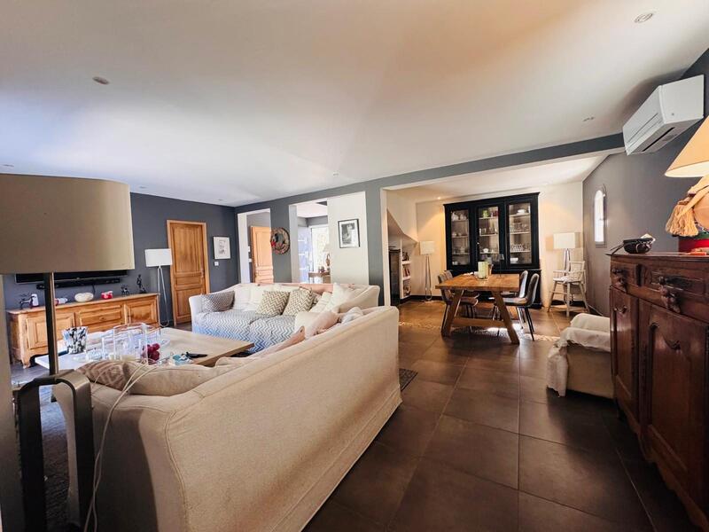 Maison - 158 m² - 5 pièces