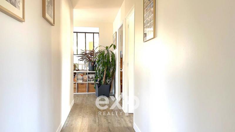 Maison - 208 m² - 7 pièces