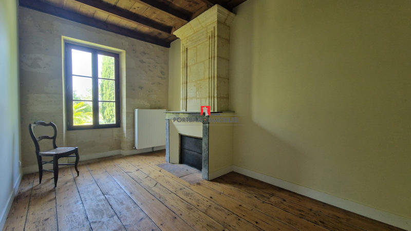 Maison - 201 m² - 7 pièces