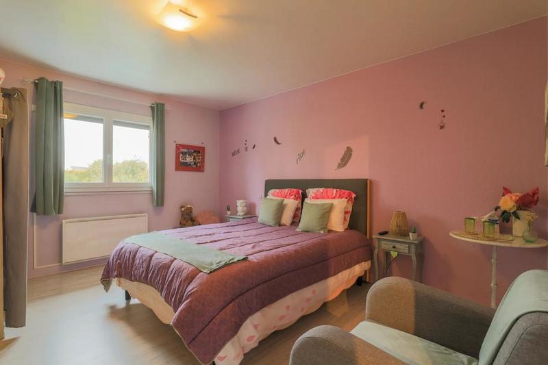 Maison - 238 m² - 7 pièces