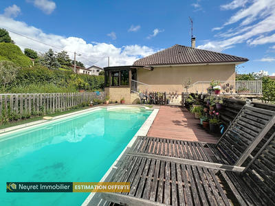 Maison - 137 m² - 6 pièces