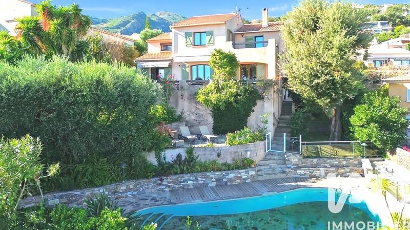 Maison - 225 m² - 7 pièces