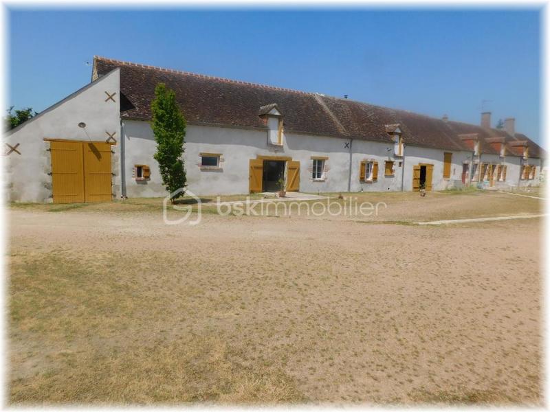 Corps de ferme - 437 m² - 16 pièces