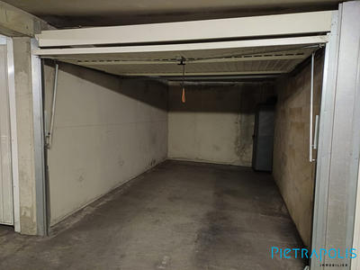 Parking / Garage - 15 m²