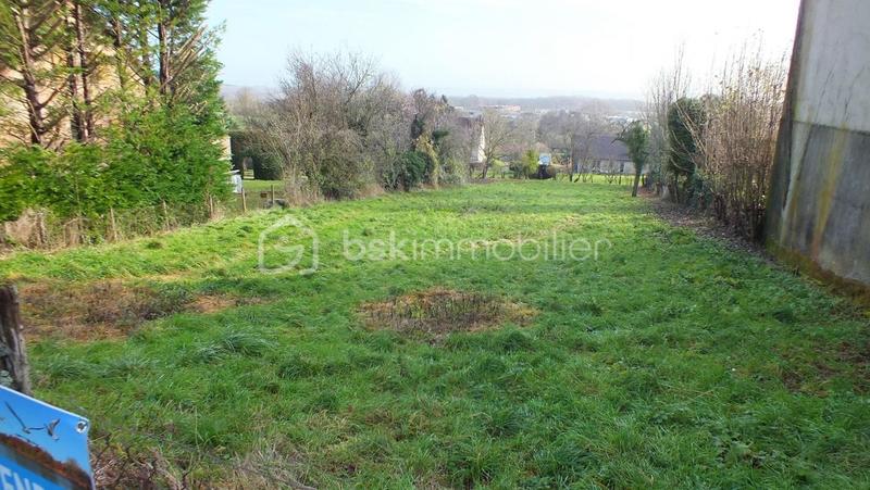 Terrain constructible - 1 234 m²