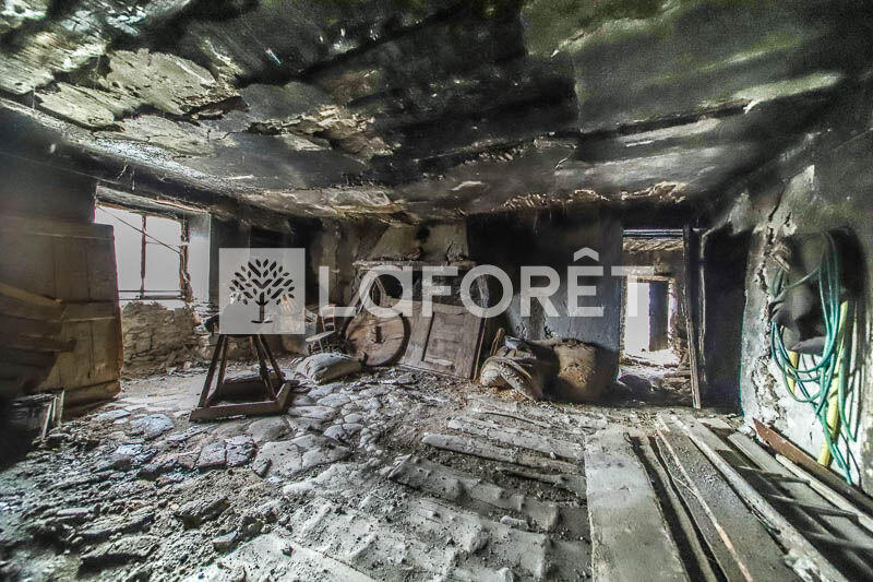 Maison - 550 m² - 12 pièces