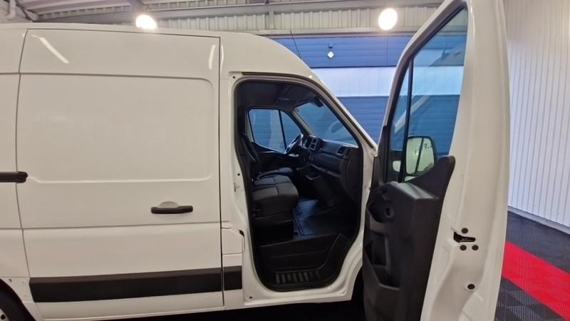 Renault Master trac f3300 l1h2 dci 135 grand confort